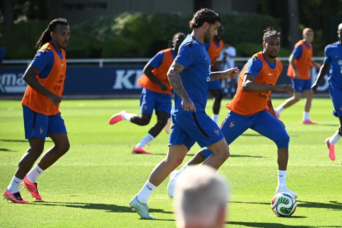 Les postes de latéraux au cœur du débat tactique en Ligue 1