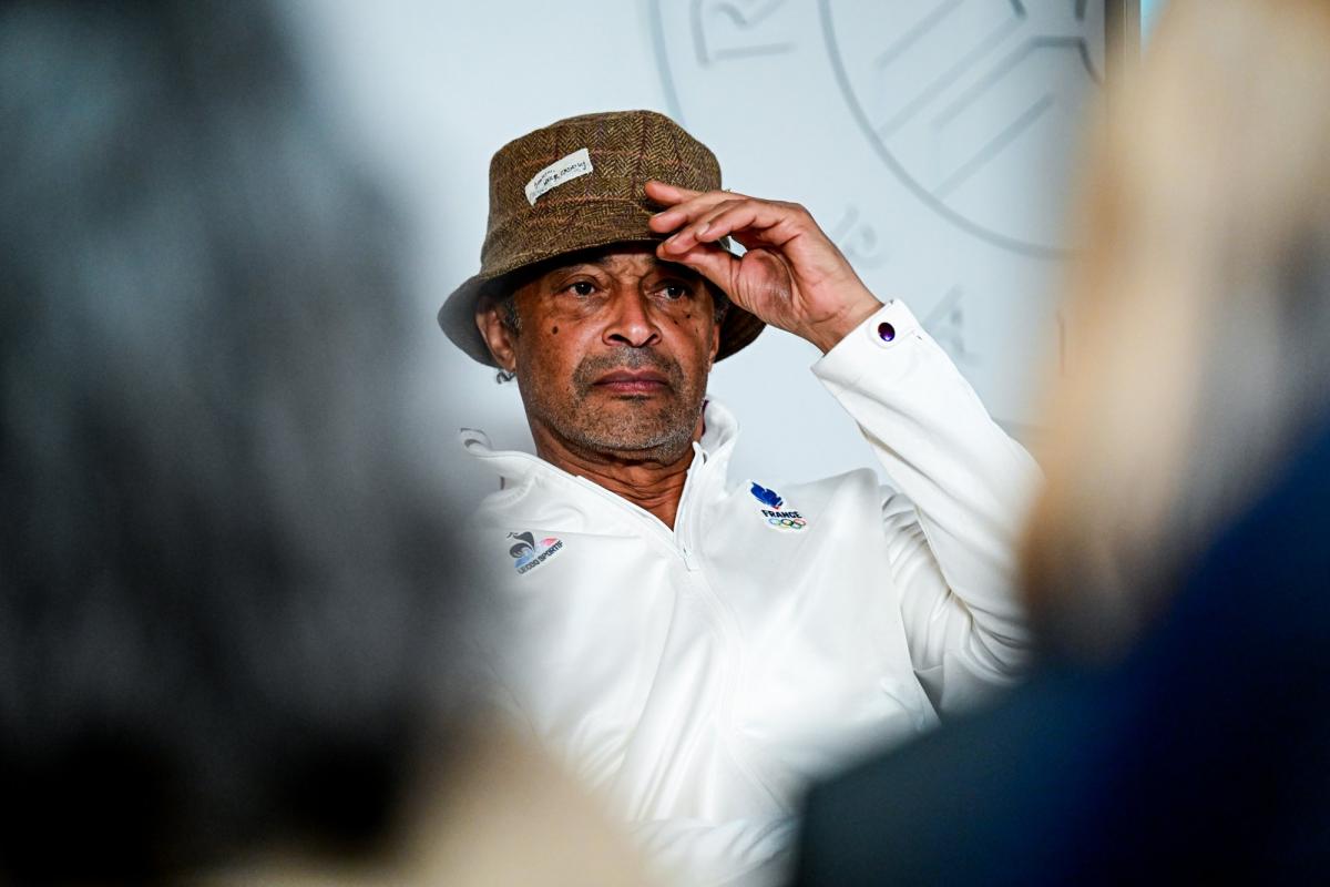 Yannick Noah pointe le rôle des parents comme enjeu central dans la formation des jeunes tennismen